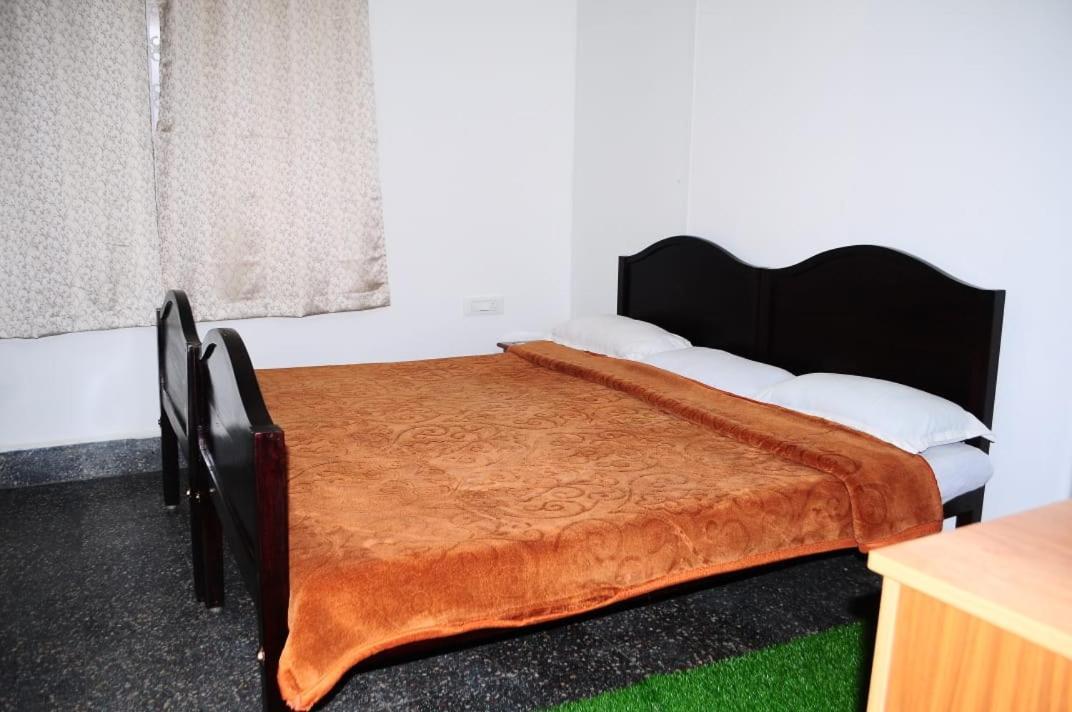 Park Corner Home Stay Кунур Екстер'єр фото
