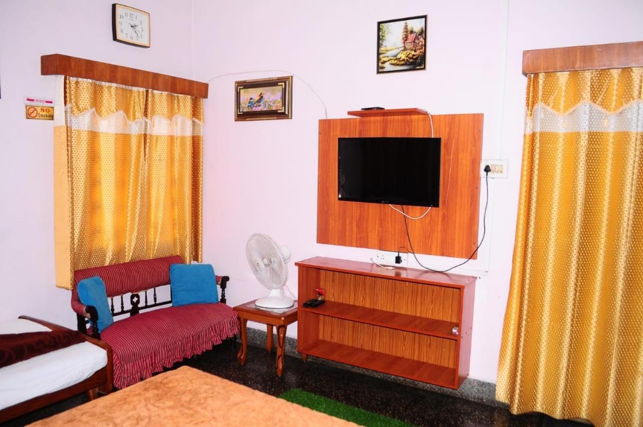 Park Corner Home Stay Кунур Екстер'єр фото